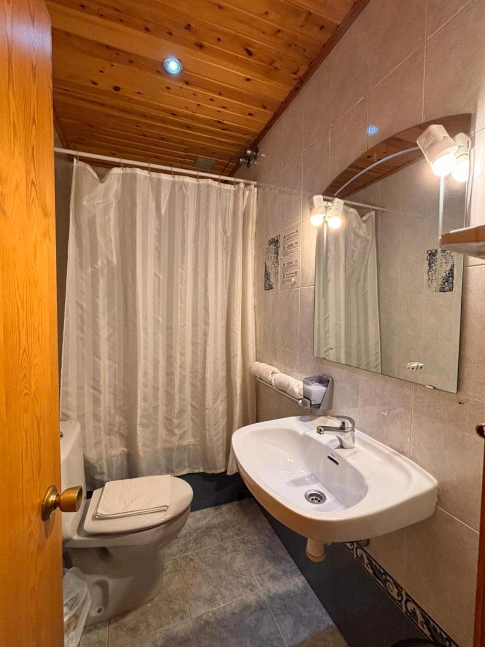 Hotel Prats Ribes De Freser Eksteriør bilde
